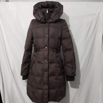 Abrigo acolchado DKNY marrón nailon 60 % plumón trinchera con capucha cinturón S Foto 1 de 4