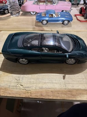 Maisto 1992 Jaguar XJ220 diecast 1:18 verde #31807 Foto 1 de 4
