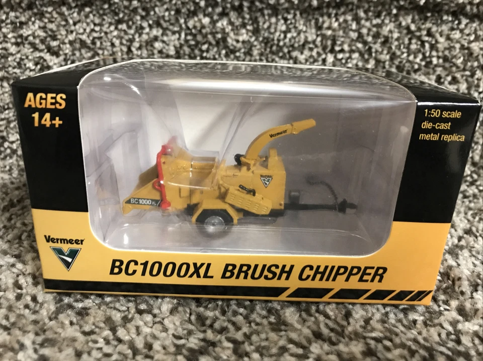 2021 SpecCast 1:50 VERMEER BC1000XL Brush Chipper - Image 1 of 3