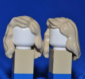 LEGO PARTS 1X TAN MINIFIGURE WIG/BLONDE HAIR PCE/GIRL /FEMALE/WOMAN MID-LENGTH D - Picture 1 of 3