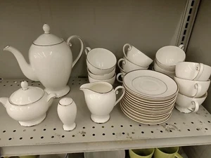 28 Pcs. Mikasa Ultima HK 301 Cameo 12 C/S Sugar Creamer Platumn - Picture 1 of 4