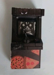 FNAF Freddy Fazbears McFarlane Lego Pizza Party Game Room*VIDEO ARCADE GAME ONLY - Picture 1 of 7