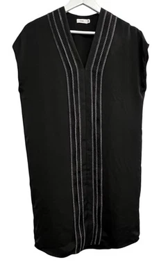 Vestido Vince Mujer 2 Túnica Negra Cuello en V Bordado Boho Manga Gorra Minimalista Foto 1 de 4