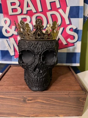 Candelabro Bath & Body Works Black Skull King Gold Crown 3 mechas NUEVO Foto 1 de 4