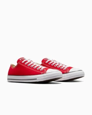 New Red Canvas Low Top Chuck Taylor All Star Sneakers Size 5/6 (runs large) - Imagem 1 de 4