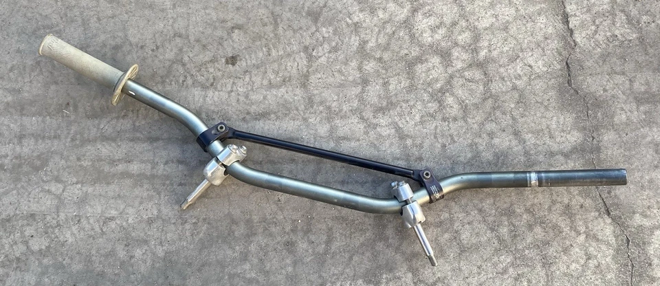 Renthal H971 7/8 英寸弯头摩托车车把二手状况良好 — 第 1/1 张图片