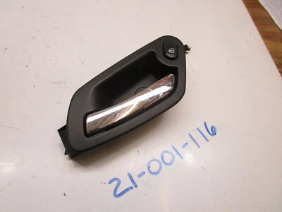 2006 Pontiac G6 4dr Drivers Side Interior Door Handle with Lock Button Switch Foto 1 de 4