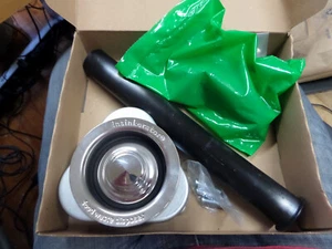 Kit de instalación InSinkErator Power serie 15SS tubo de drenaje de montaje de tapón de acero inoxidable - Imagen 1 de 2