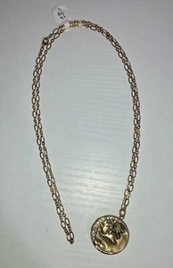 Gold Tone Necklace With Decorative Locket - Picture 1 of 3