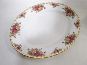 Piatto da portata ovale vintage Royal Albert Bone China Old Country Roses 13" - Foto 1 di 3