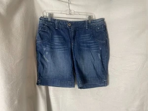 EUC Route 66 Women's Blue Denim Bermuda Shorts size 13/14 - Picture 1 of 7