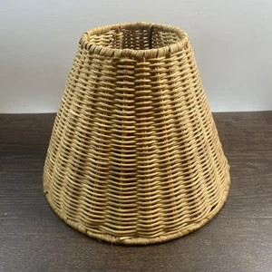 VTG Woven Wicker Ratan Lampshade 7 Inch High 9” Wide Bottom - Picture 1 of 3