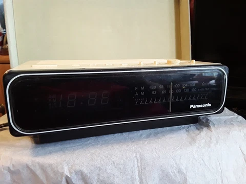 Vintage Panasonic RC-64 AM/FM Red Digital Clock Radio Cover