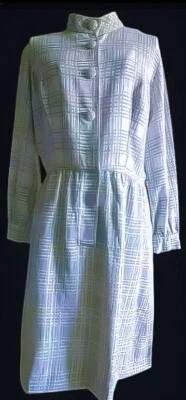 Vintage 1960s Mod Shirtwaist Dress w/ Fitted Waist in Off White, Gray Plaid Sz L - Image 1 of 4