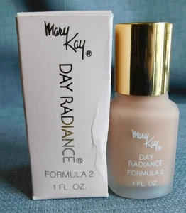 Fondotinta Vintage Mary Kay Day Radiance 0130 Rosa Beige Formula 2 #1634 - Foto 1 di 6