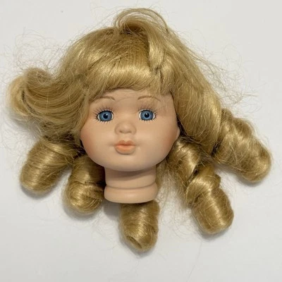 复古瓷娃娃头零件适用于 15 英寸娃娃金发螺旋卷发假发蓝色眼睛 — 第 1/4 张图片