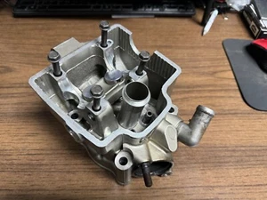 Used OEM Honda 2005 CRF250R - Cylinder Head - 12010-KRN-A00 - UB15 - Picture 1 of 9