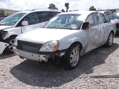 Used Washer Fluid Reservoir fits: 2005 Ford Five hundred includes pump Grade A - Image 1 of 4