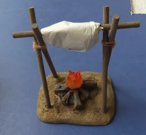 Roman/Fontanini 5" Nativity Village - 94866 - Campfire/Cooking Fie w/Pot - Picture 1 of 3
