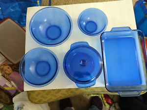Set Of 3 Vintage Pyrex Glass Cobalt Blue Nesting Mixing Bowls 325 322 323 + 2