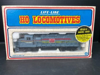 Life-Like Ho Locomotives GP38-2 SCL/L&N 6034 Diesel Loco Family Lines System - Image 1 of 4
