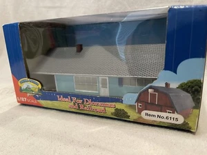 Imex Levittown 6115 Assembled Perma-Scene - HO Scale Model Railroad Building - Picture 1 of 4
