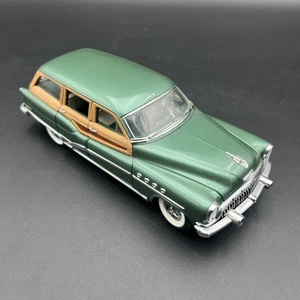 Danbury Mint 1953 Buick Estate Wagon Roadmaster Green 1:24 Scale Diecast Car - Picture 1 of 20