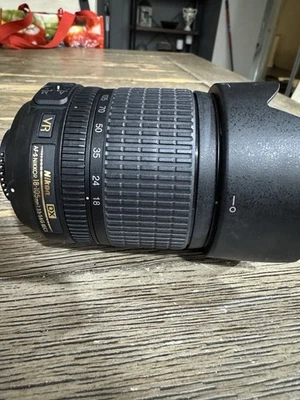 Lente Nikon Nikkor 18-105mm f/3.5-5.6G Ed VR - Imagem 1 de 2