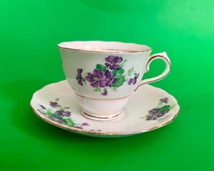 Vintage Colclough Bone China Teacup & Saucer Purple Violets, England - Picture 1 of 6