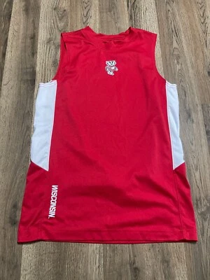 Camisa Campus Heritage, Para Hombre Talla Pequeña, Rojo Blanco, Wisconsin Badgers Fútbol Foto 1 de 4