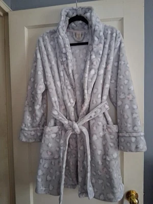 Bata de felpa Sonoma para mujer M estampado animal cinturón suave polar acogedor salón usada en excelente estado Foto 1 de 4