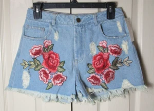 NWT Pink Lily Women's Denim Distressed Shorts with Roses Size S - Picture 1 of 7