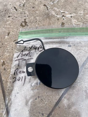 2007-2010 奥迪 TT - 后保险杠毛巾盖/帽 8J0807441 黑色 LY9B — 第 1/4 张图片