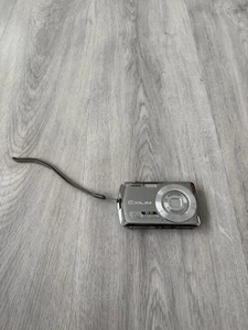 Casio Exilim EX-Z2 Digitalkamera 12.1 Megapixel ohne Akku - Bild 1 von 4