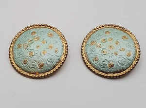Vintage Original By Robert Clip On Gold Tone Pale Blue Floral Round Earrings - Picture 1 of 6