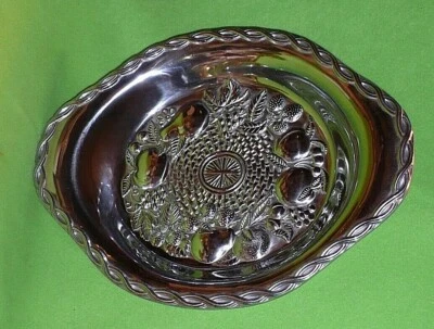 GORHAM cuenco/bandeja grande de metal con centro de TEJIDO DE FRUTAS Y MIMBRE. 16" L Foto 1 de 4