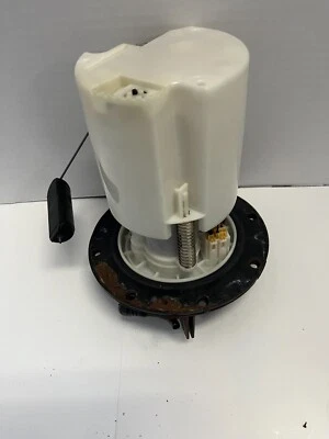 Subaru Impreza 2014 bomba de combustible Foto 1 de 2