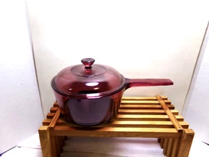 Corning Cranberry VISION 1.5 Liter Saucepan w/Lid Nonstick Bottom  USA - Picture 1 of 4