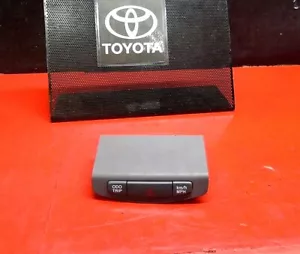 01-03 TOYOTA PRIUS HAZARD ODOMETER TRIPOMETER ODO TRIP K/MH MPH SWITCH GRAY OEM - Foto 1 di 8
