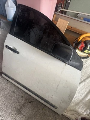 2008-2013 Nissan Rouge Passenger Front Door Complete - Image 1 of 3