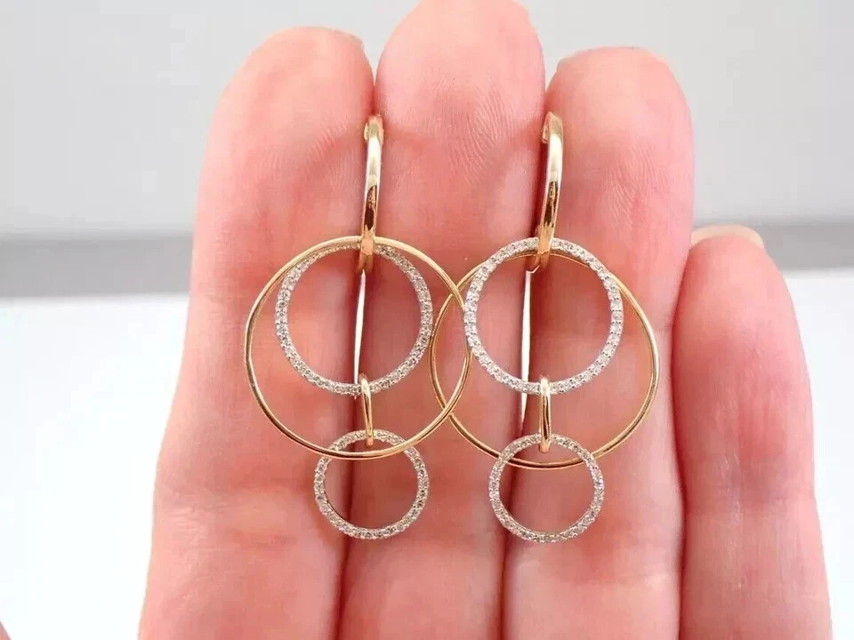 Brincos pendurados de gota longa de moissanita criados em laboratório 2 quilates ouro amarelo 14k sobre prata - Imagem 1 de 4