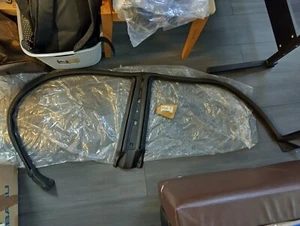 SUBARU GENUINE Lh+Rh SIDE ROOF WEATHER STRIP SEAL (Brand new genuine parts) - Picture 1 of 6