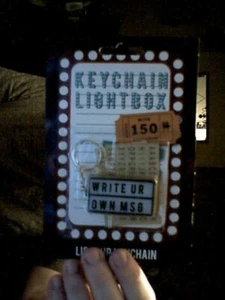 KEY CHAIN LIGHTBOX BIRTHDAY CHRISTMAS KIDS ADULTS - Bild 1 von 1
