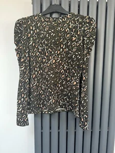 Bnwt New Feather & bone khaki green animal print long sleeved top size 8 - Picture 1 of 3