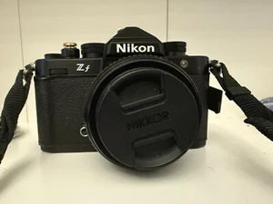 Near mint Nikon Zf Mirrorless Camera with 40mm F2 SE Lens kit - Bild 1 von 2