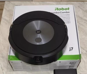 iRobot Roomba Combo j7, Robot Aspirapolvere e Lavapavimenti - Foto 1 di 2