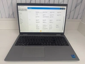 DELL LATITUDE 5520,i7 11th Gen@2.80GHz,16GB WITH TYPE C CHARGER - Picture 1 of 17