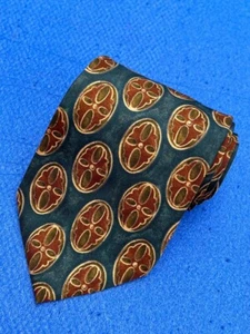 Authentic Paul Smith Fallout 4 Flowers Design On Green 100% Silk Necktie Tie - Picture 1 of 11