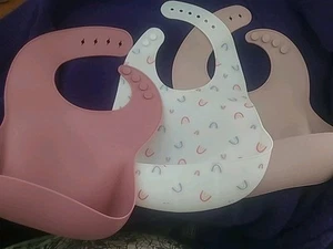 Set of 3 Silicone Bibs for Babies & ToddlersSoft Adjustable Bibs with Pocket - Picture 1 of 1