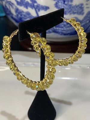 Гипоаллергенные серьги-кольца из желтого стекла с кристаллами 2,5 дюйма позолота - Изображение 1 из 4